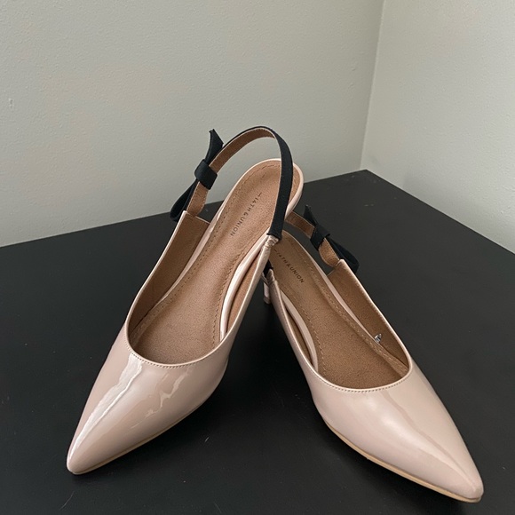 Pointy cream short hills- 14th & Union - Picture 1 of 4